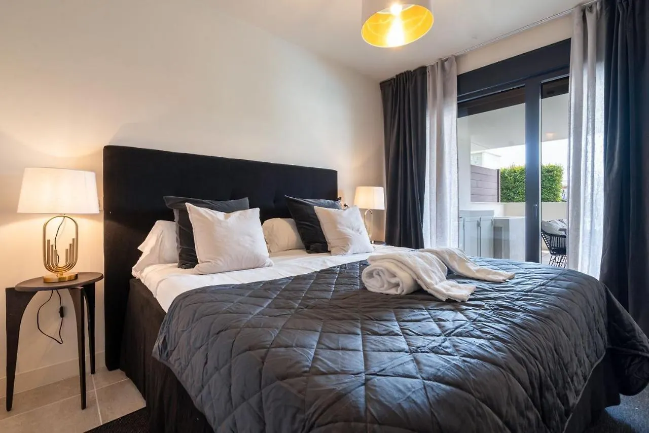 Fantastisk 4 Roms Med Egen Dipping Pool Apartment La Cala De Mijas